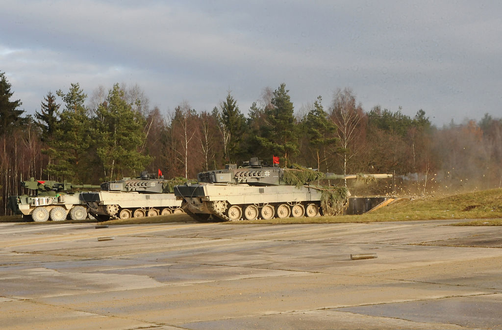 1024px German army Leopard 2 tanks Grafenwöhr