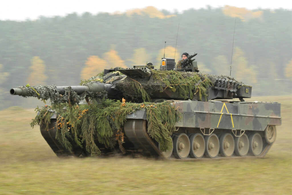 German Army Leopard 2A6 tank in Oct. 2012 1